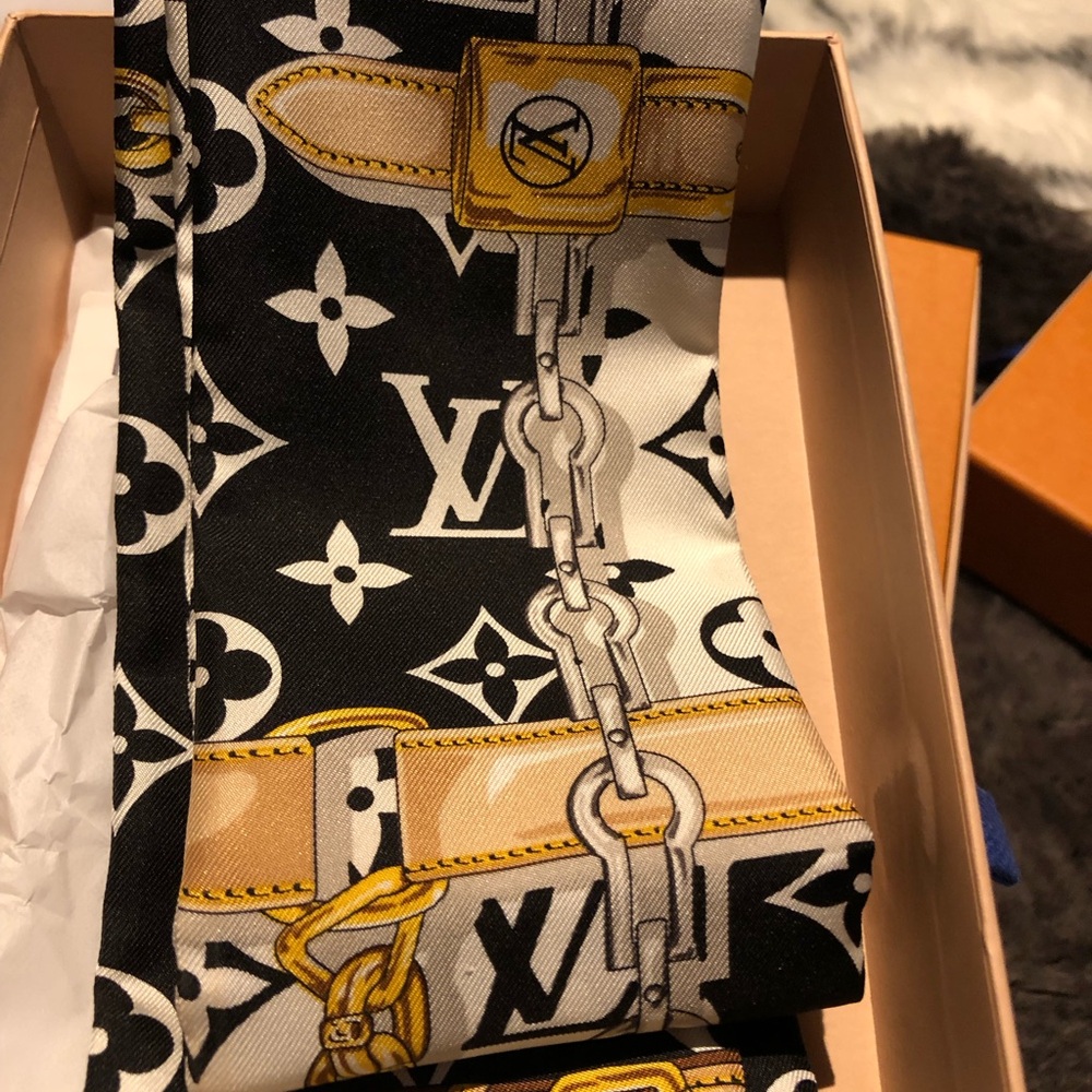Louis Vuitton Monogram Confidential bandeau